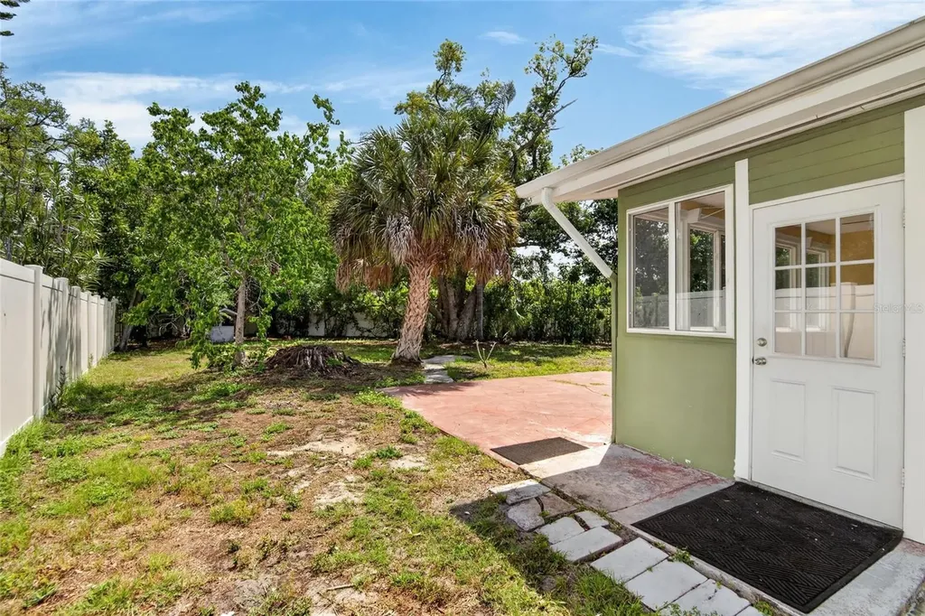 2115 Euclid Circle E Clearwater FL 33764