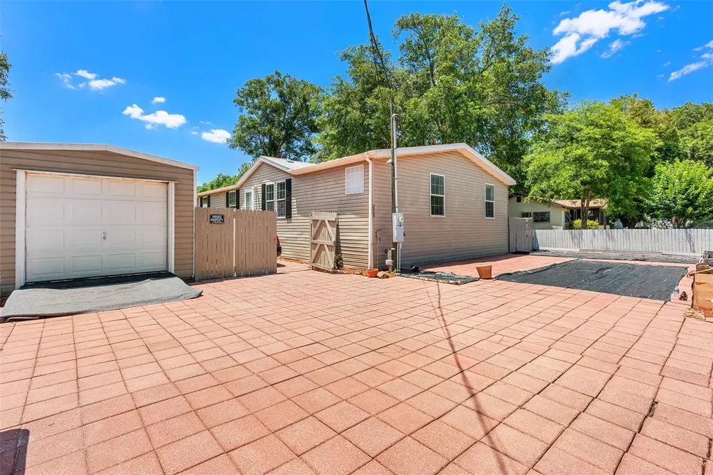 1722 Evergreen Street Kissimmee FL 34746