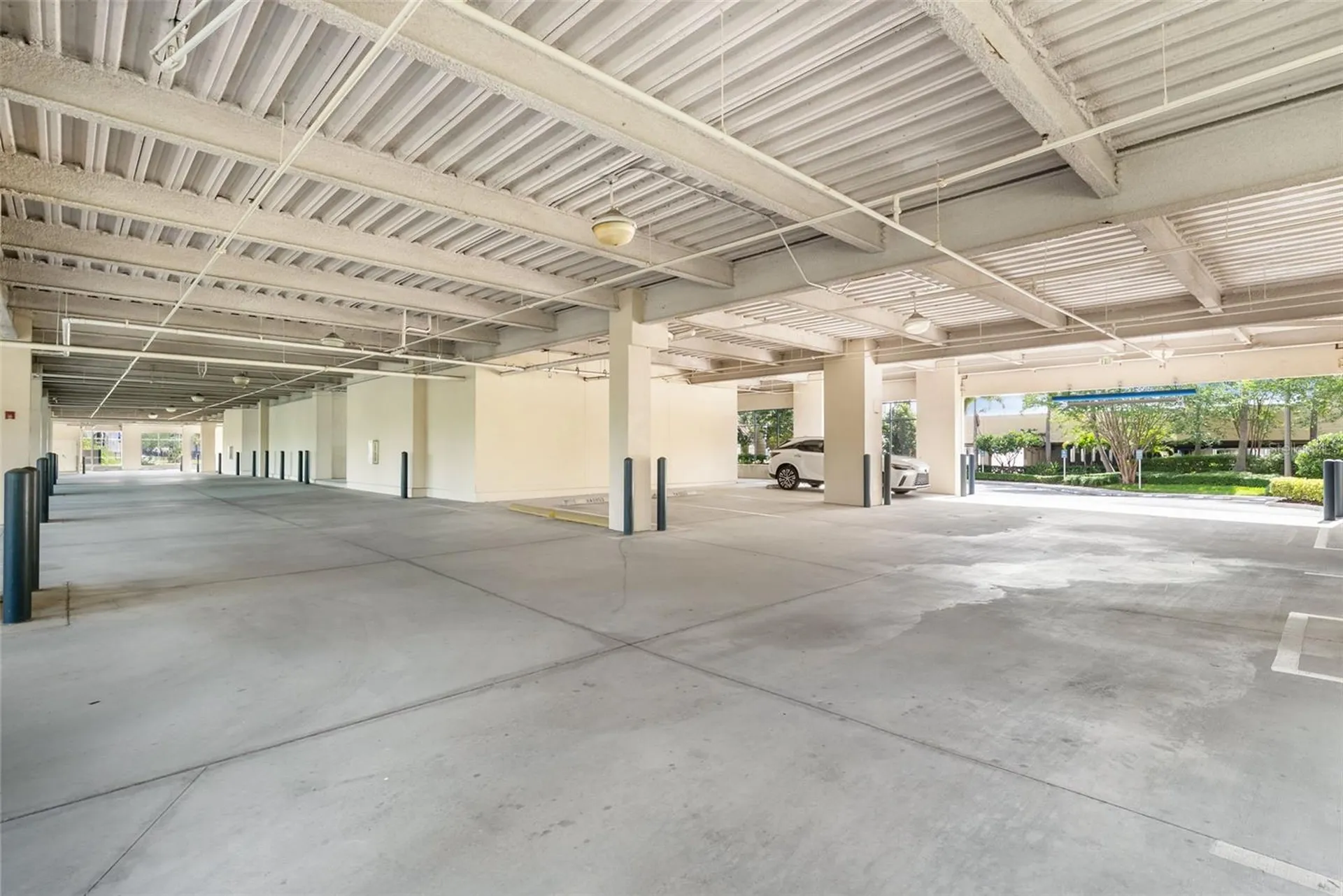 5550 W Executive Drive Tampa FL 33609