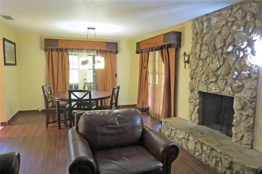 454 Cottage Circle River Ranch FL 33867