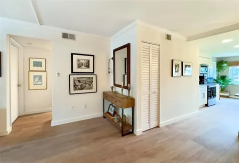 5080 Locust Street NE St Petersburg FL 33703