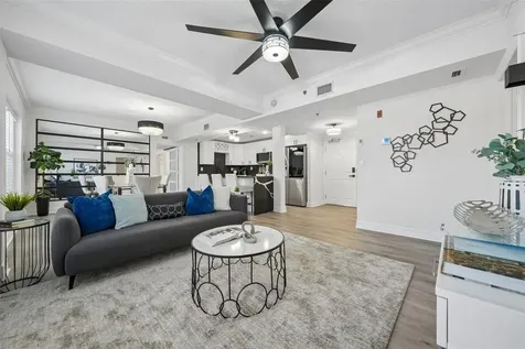 219 4th Avenue N St Petersburg FL 33701