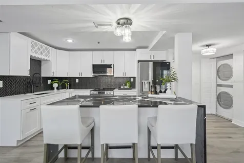 219 4th Avenue N St Petersburg FL 33701
