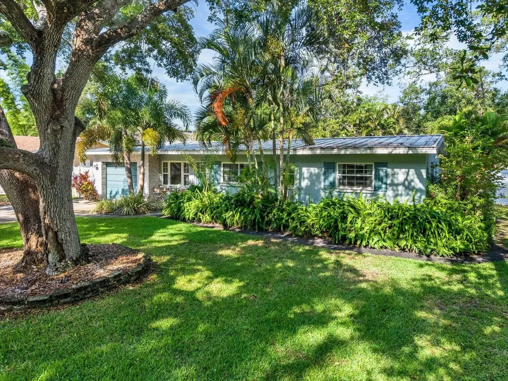 5572 100th Way N St Petersburg FL 33708