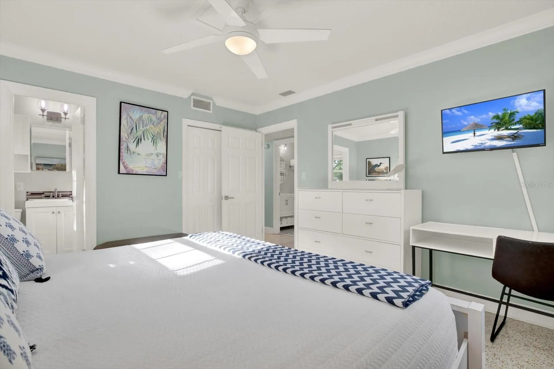 5572 100th Way N St Petersburg FL 33708