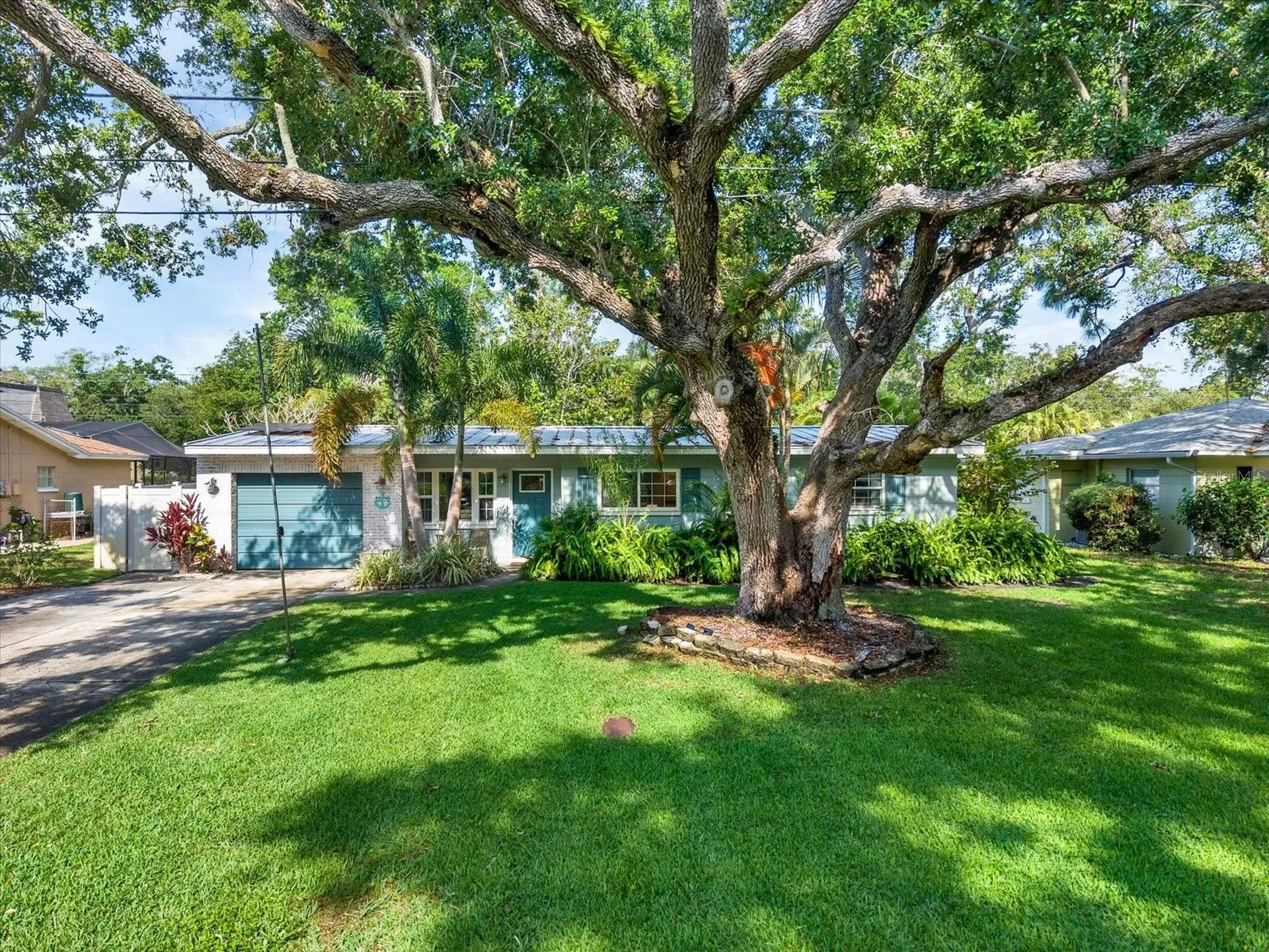 5572 100th Way N St Petersburg FL 33708