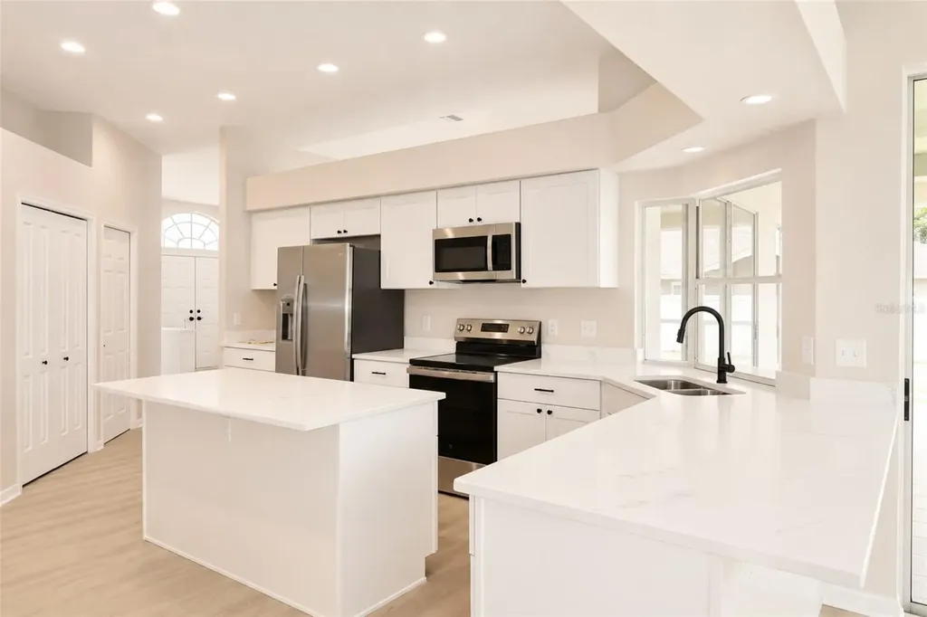 17316 Hialeah Drive Odessa FL 33556