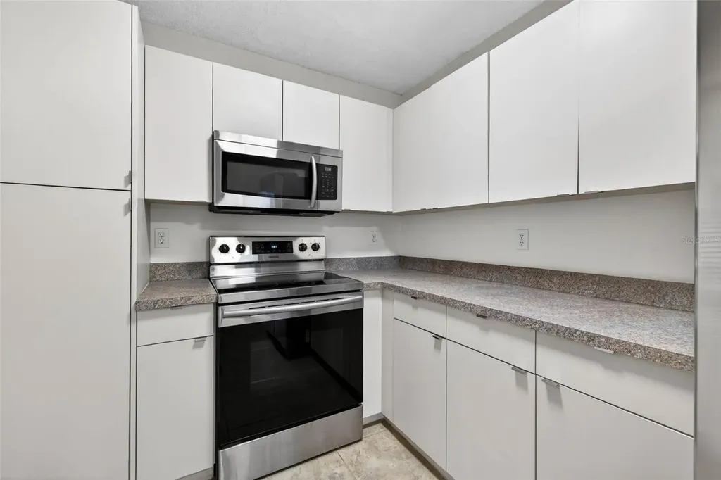 4843 Napoli Court NE St Petersburg FL 33703
