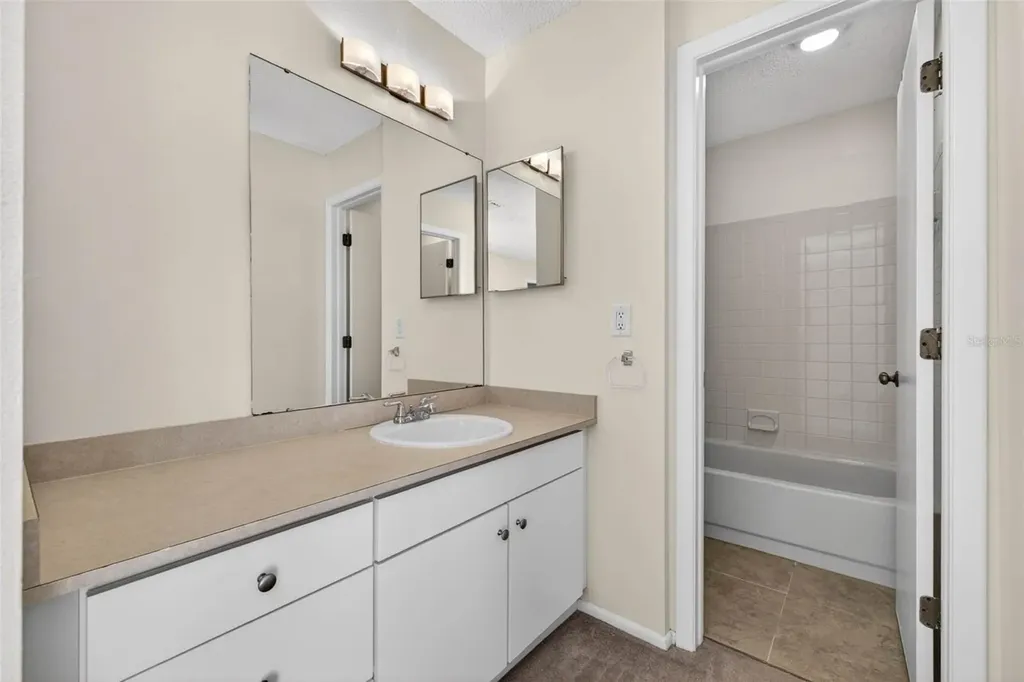 4843 Napoli Court NE St Petersburg FL 33703