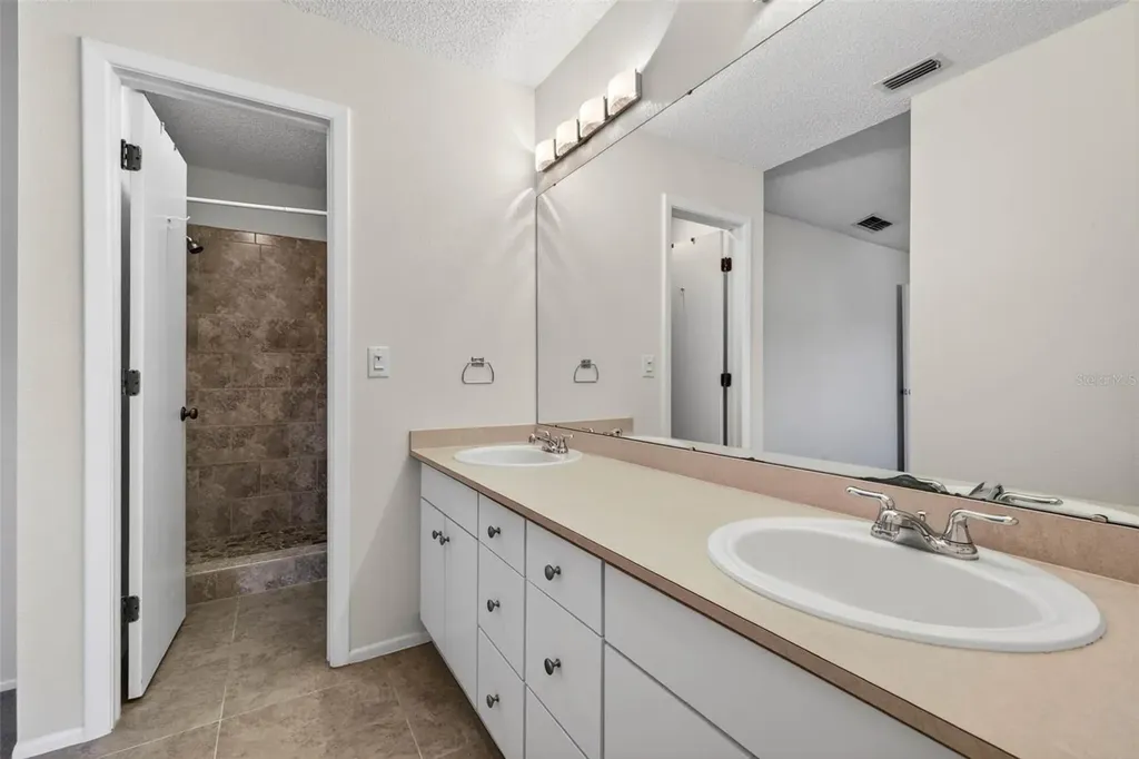 4843 Napoli Court NE St Petersburg FL 33703