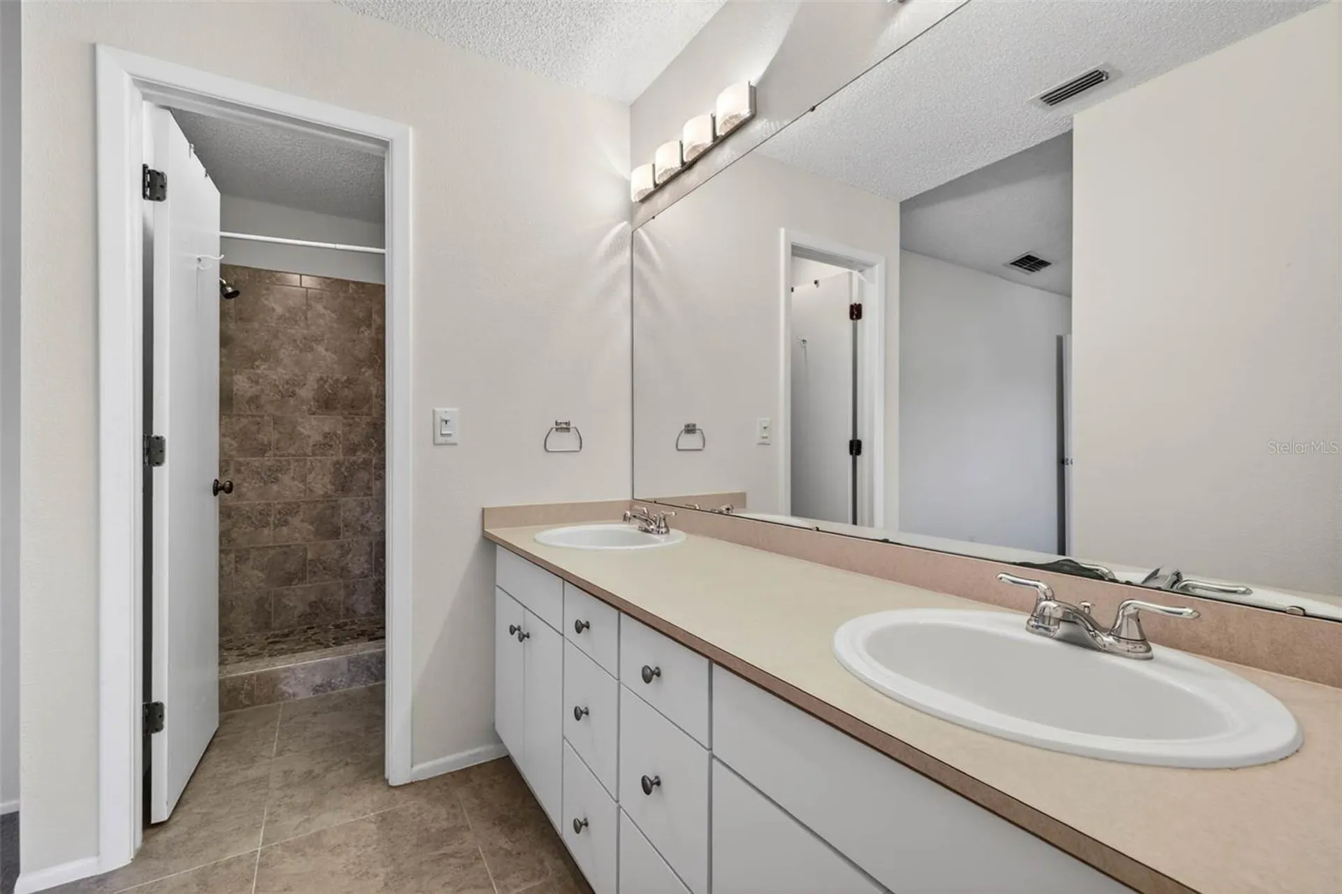 4843 Napoli Court NE St Petersburg FL 33703
