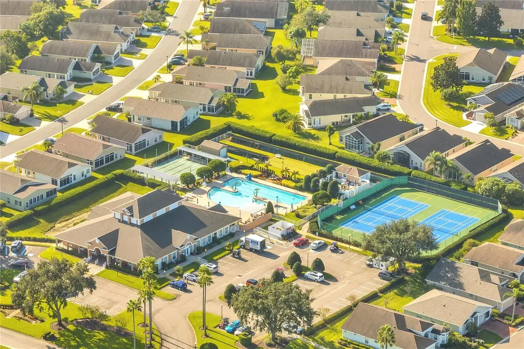 1394 Yellow Finch Drive Davenport FL 33837