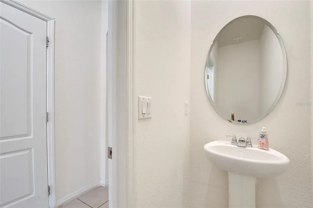 1394 Yellow Finch Drive Davenport FL 33837