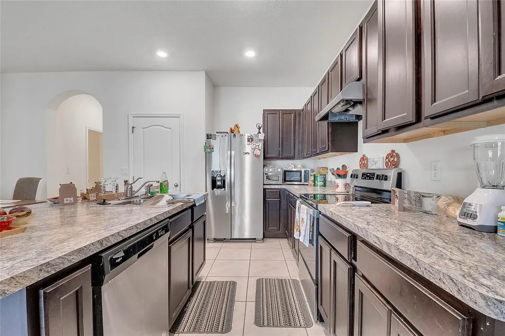 1394 Yellow Finch Drive Davenport FL 33837