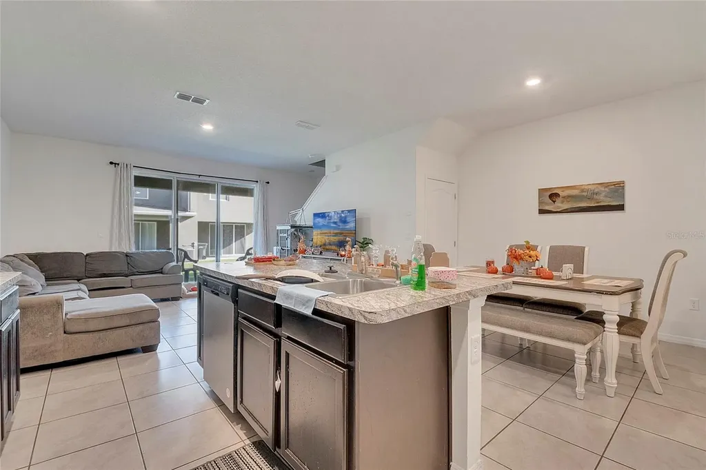 1394 Yellow Finch Drive Davenport FL 33837