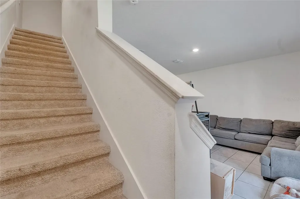 1394 Yellow Finch Drive Davenport FL 33837