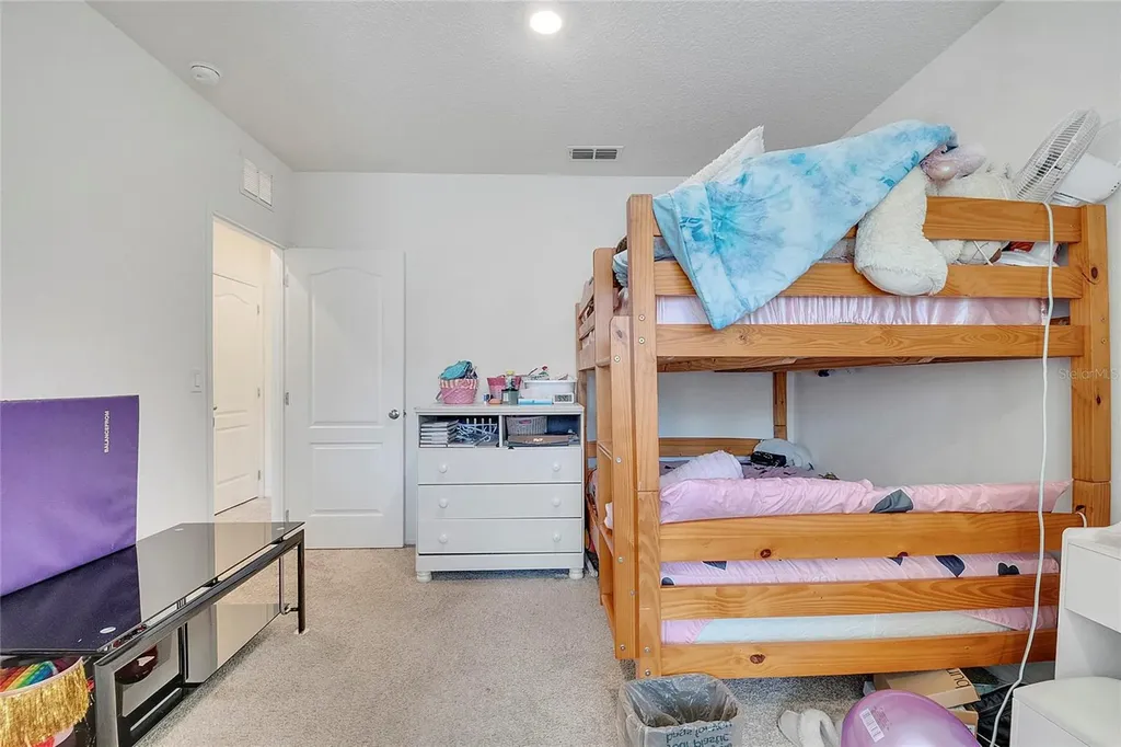 1394 Yellow Finch Drive Davenport FL 33837