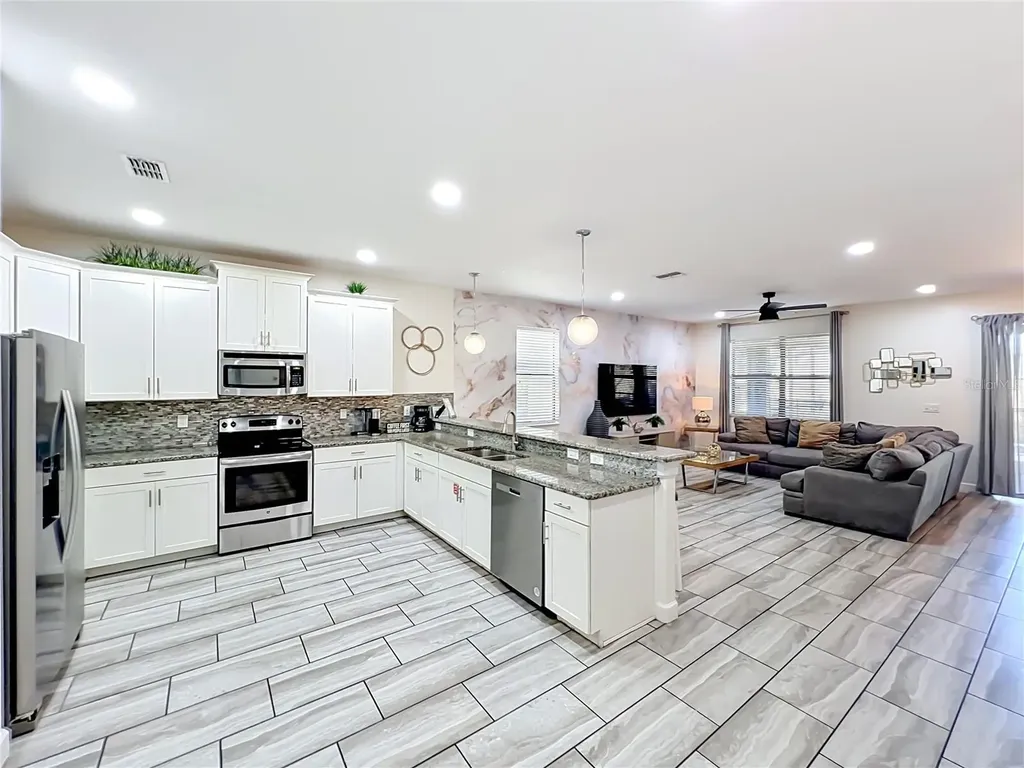 1505 Rolling Fairway Drive Davenport FL 33896