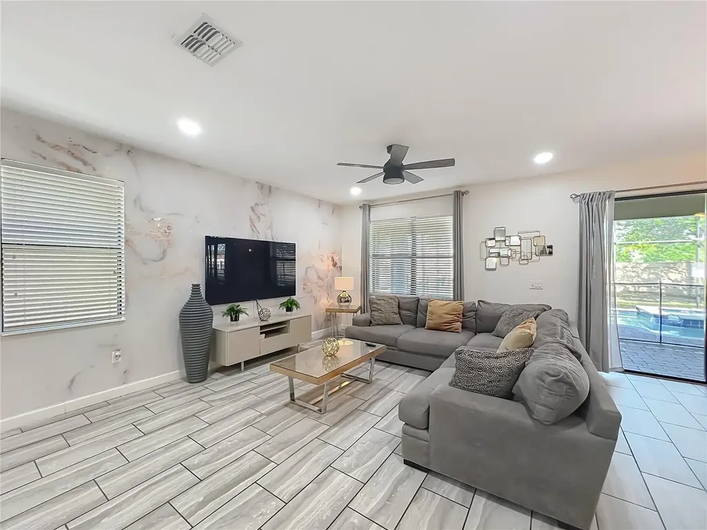 1505 Rolling Fairway Drive Davenport FL 33896