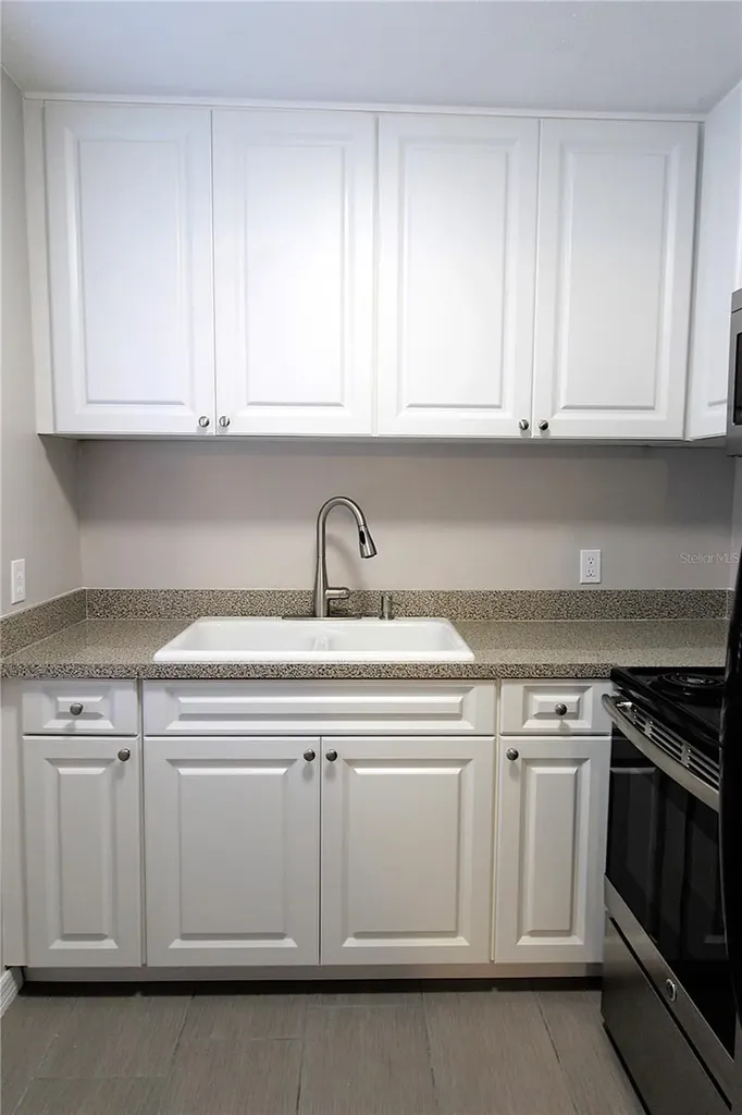 3001 Bee Ridge Road Sarasota FL 34239