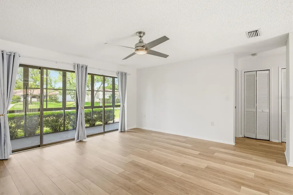 20 Evelyn Court Oldsmar FL 34677