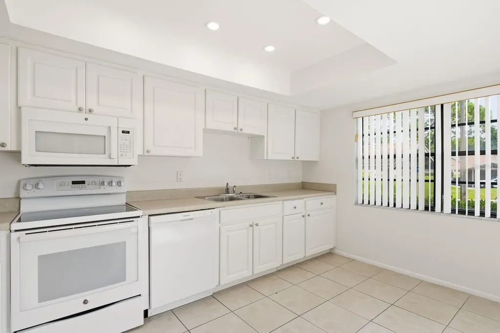 20 Evelyn Court Oldsmar FL 34677