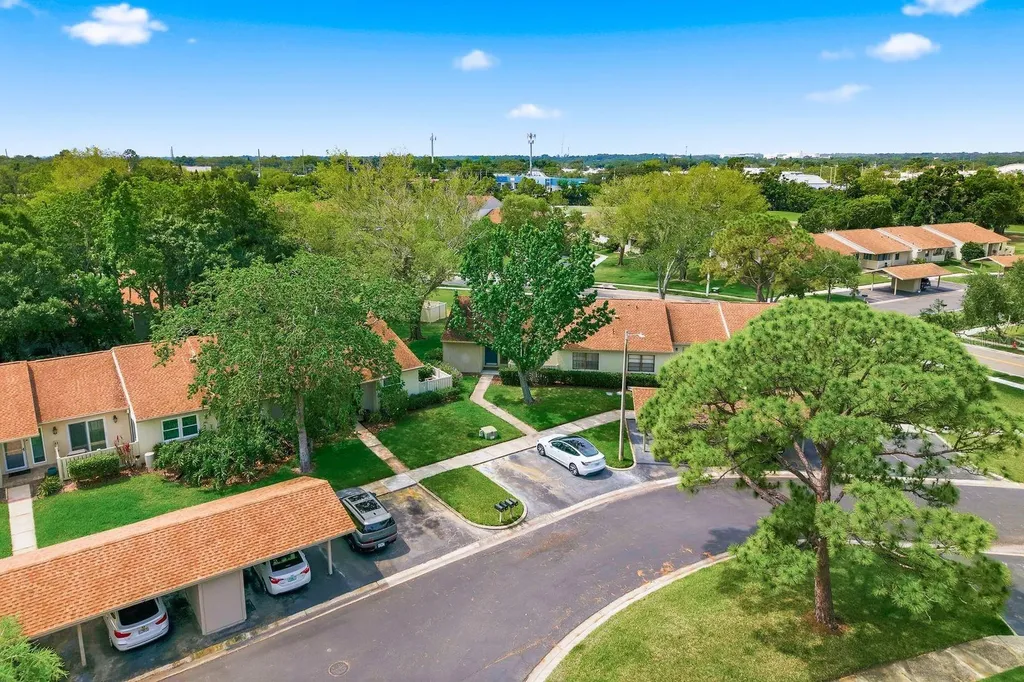 20 Evelyn Court Oldsmar FL 34677
