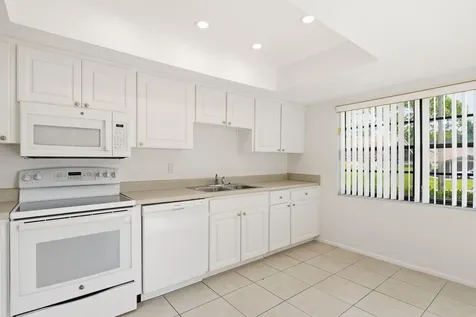 20 Evelyn Court Oldsmar FL 34677
