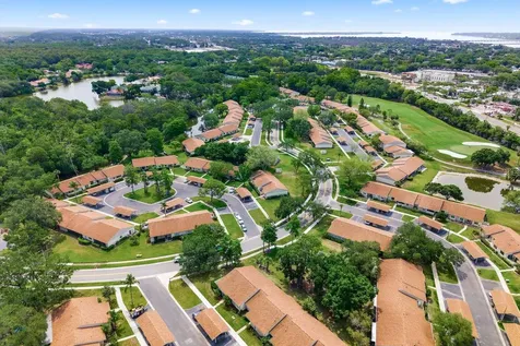 20 Evelyn Court Oldsmar FL 34677