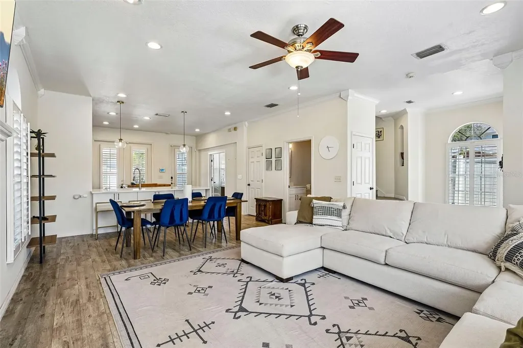 2616 11th Street N St Petersburg FL 33704