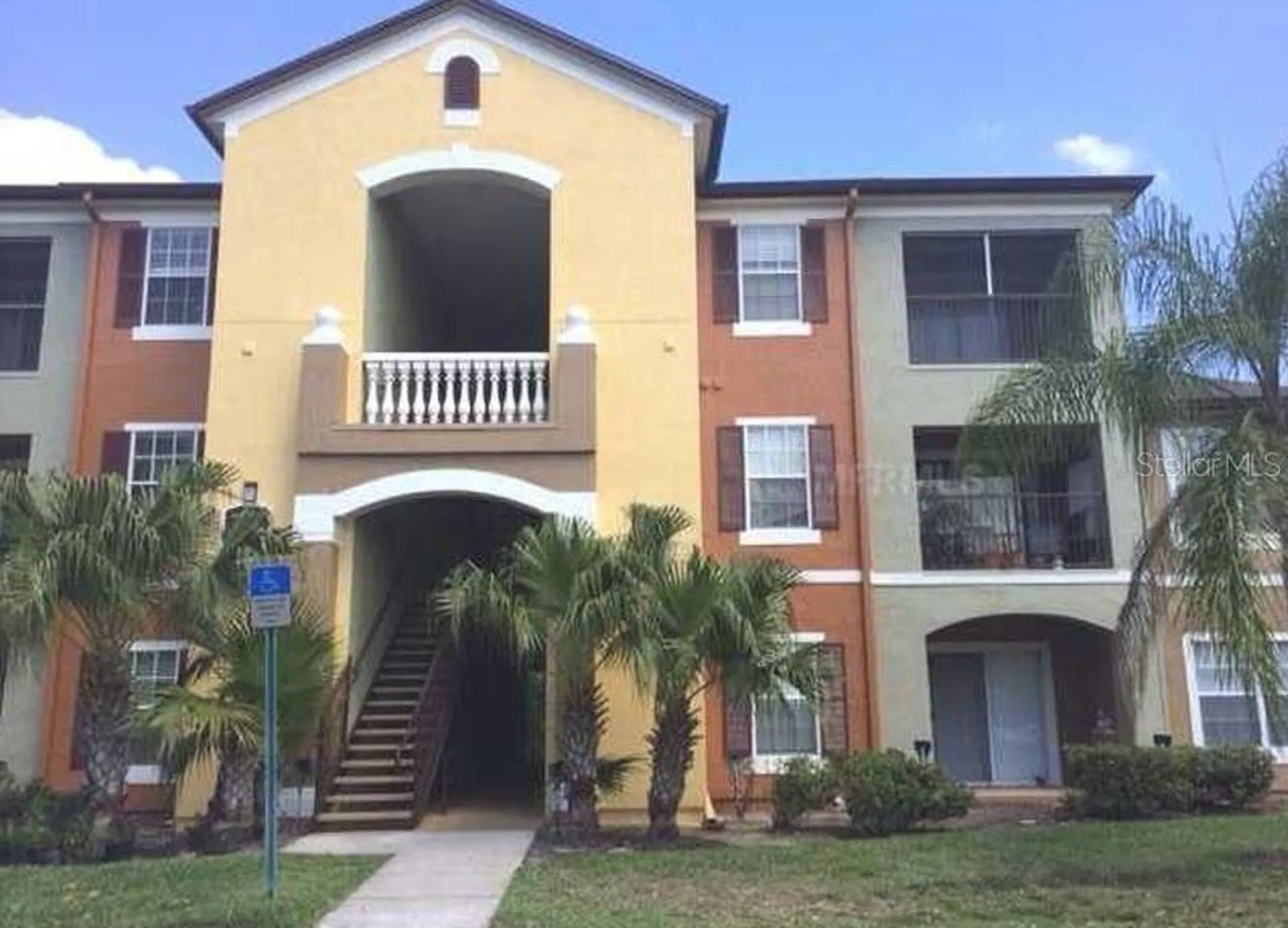 738 Crest Pines Drive Orlando FL 32828