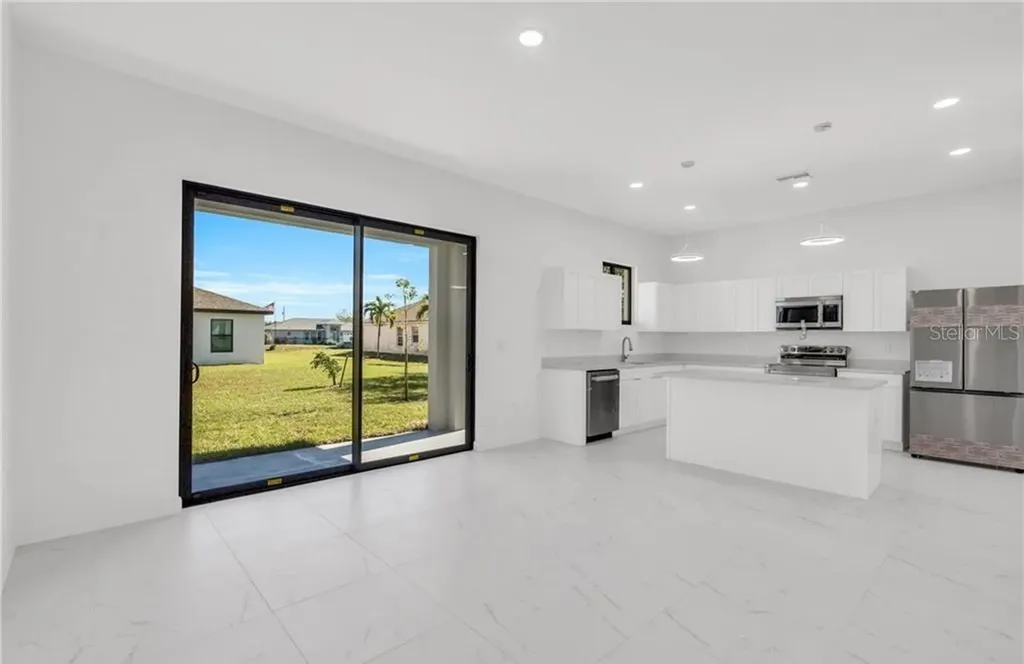3924 NW 38th Street Cape Coral FL 33993