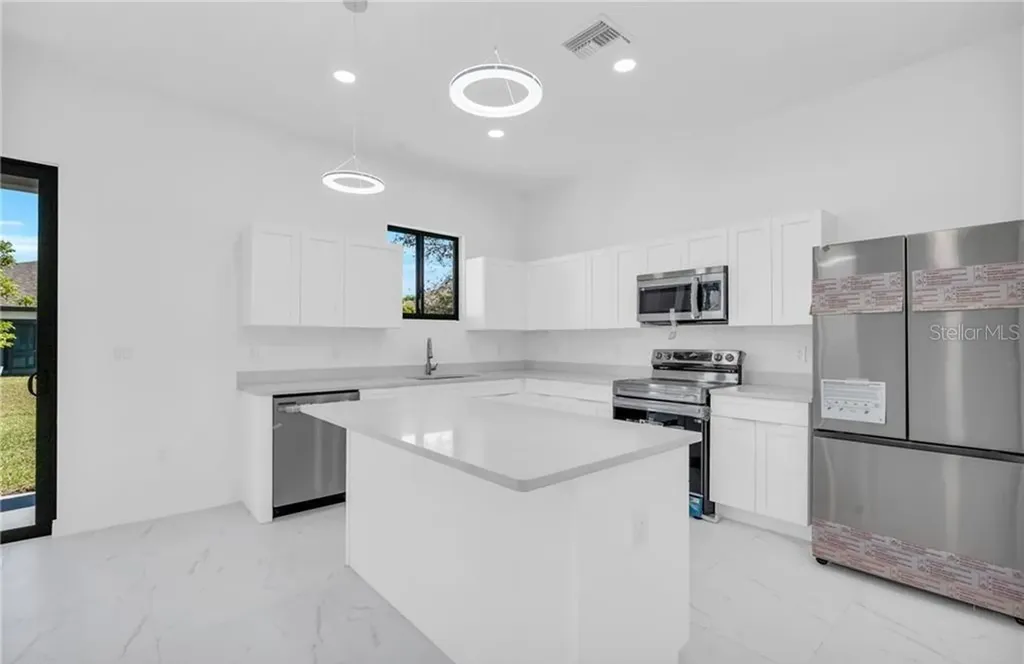 3924 NW 38th Street Cape Coral FL 33993