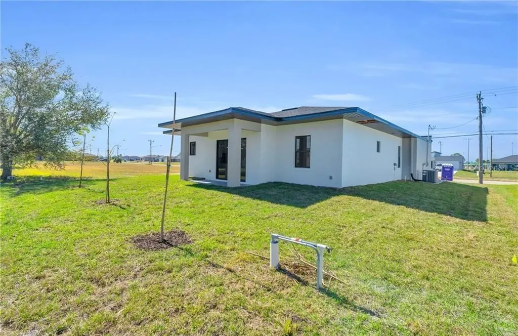 3924 NW 38th Street Cape Coral FL 33993