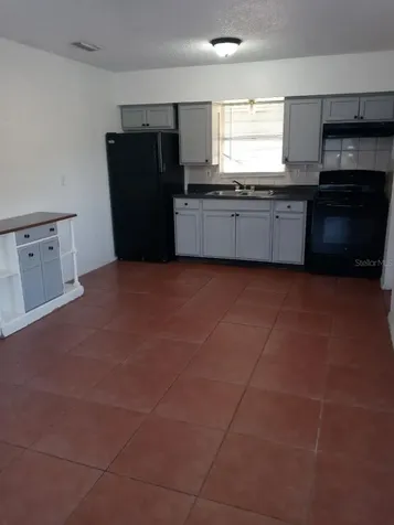 807 60TH Avenue W Bradenton FL 34207