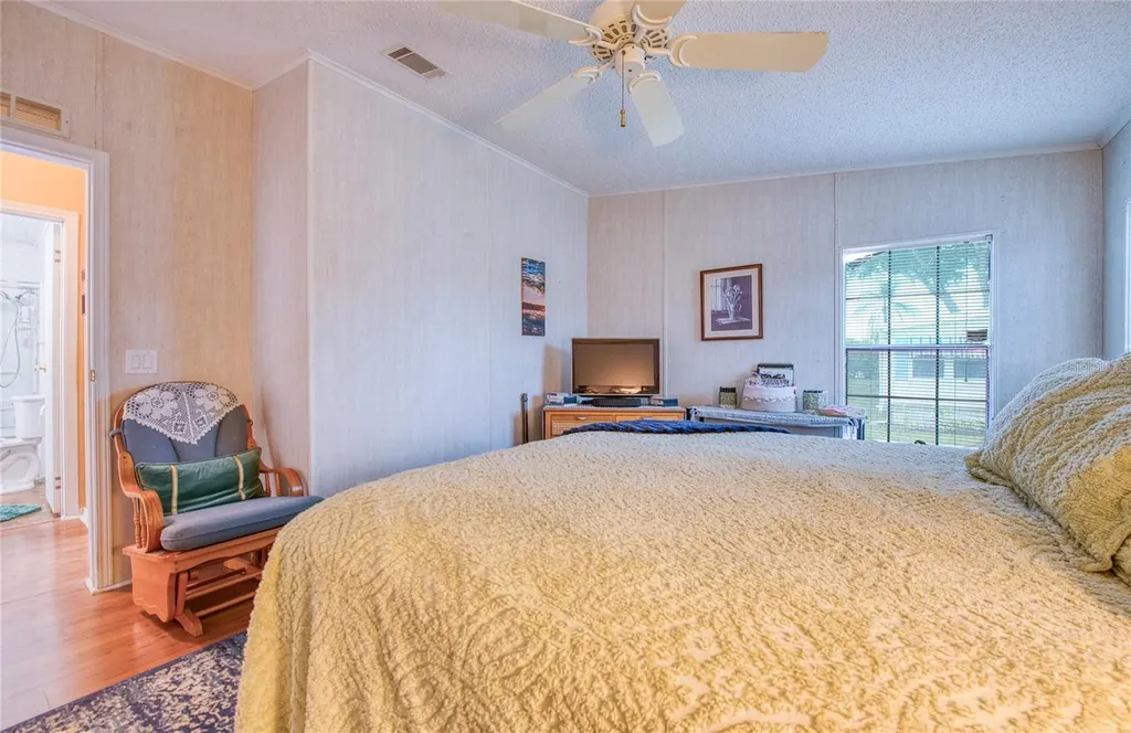 258 Pelican Drive N Oldsmar FL 34677