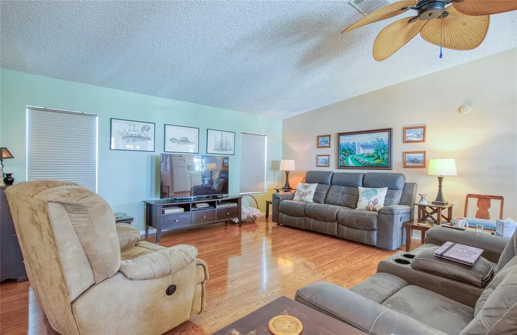 258 Pelican Drive N Oldsmar FL 34677