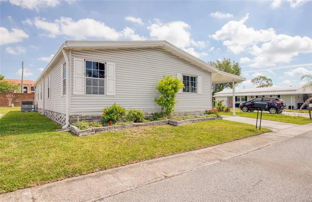 258 Pelican Drive N Oldsmar FL 34677