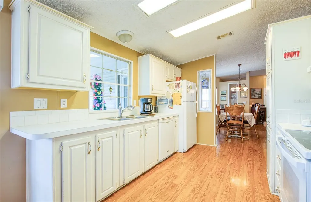258 Pelican Drive N Oldsmar FL 34677