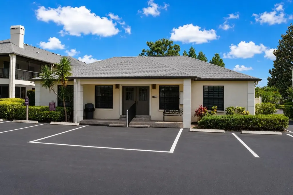 4515 Southampton Court Tampa FL 33618