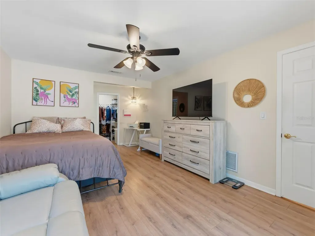 3325 San Mateo Street Clearwater FL 33759