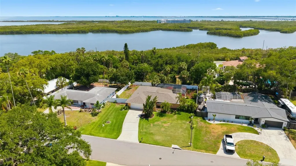 3325 San Mateo Street Clearwater FL 33759