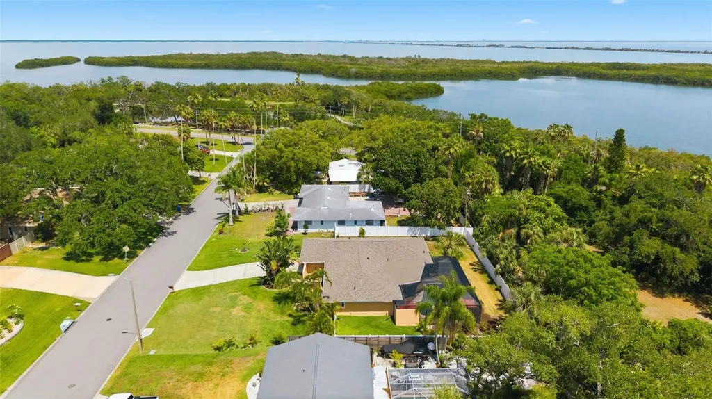 3325 San Mateo Street Clearwater FL 33759