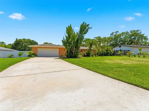 3325 San Mateo Street Clearwater FL 33759