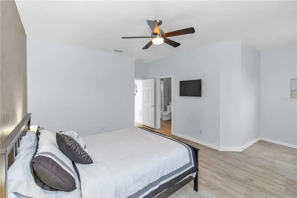 8418 Leatherleaf Lane Orlando FL 32827