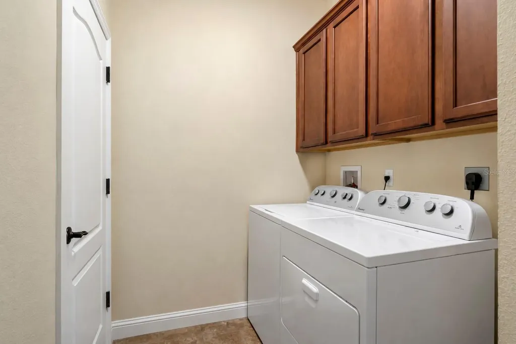 729 Meadow Glade Drive Winter Garden FL 34787
