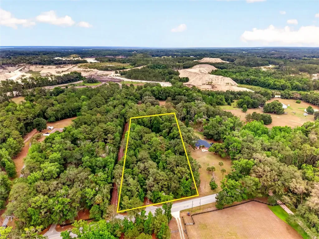 16555 N Highway 329 Reddick FL 32686
