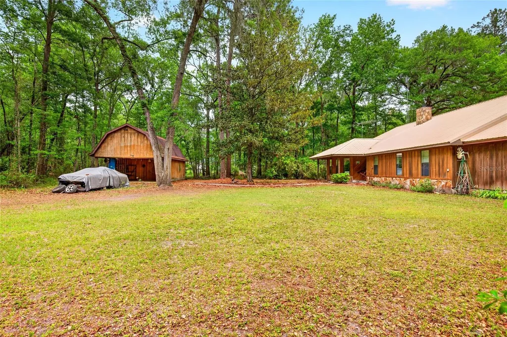 16555 N Highway 329 Reddick FL 32686