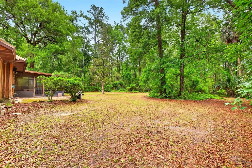16555 N Highway 329 Reddick FL 32686