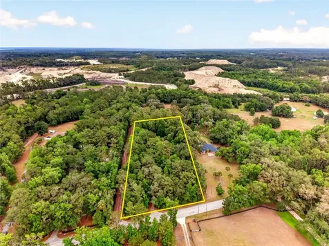 16555 N Highway 329 Reddick FL 32686